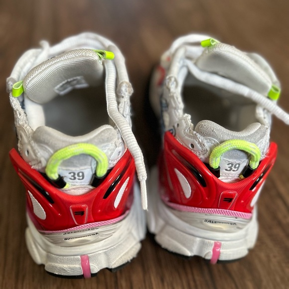 😻BALENCIAGA (AUTHENTIC) 🫶🏾SNEAKERS - Picture 3 of 6